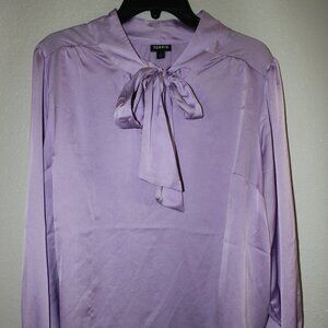 💜 Torrid Lavender Silk Blouse 💜/Size 1 (14-16)/Button Sleeves